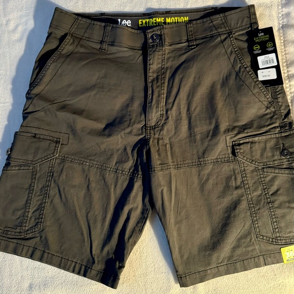 NWT mens shorts - Picture 3 of 7
